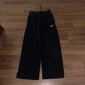 Nike Black Sweatpants Relaxed Fit Joggers